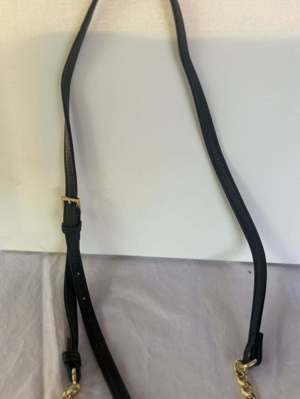 STELLA & MAX Black Faux Leather Small Crossbody Bag Gold Chain Snap Closure - Picture 8 of 9